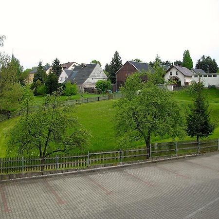 Landhotel Goldener Becher Limabach - Oberfrohna Buitenkant foto